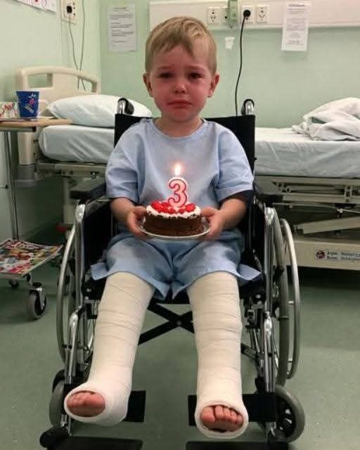 THIS BOY TURNED THREE IN A HOSPITAL BED—AND WE NEVER EXPECTED HIS REACTION TO THE SURPRISE WE PLANNED