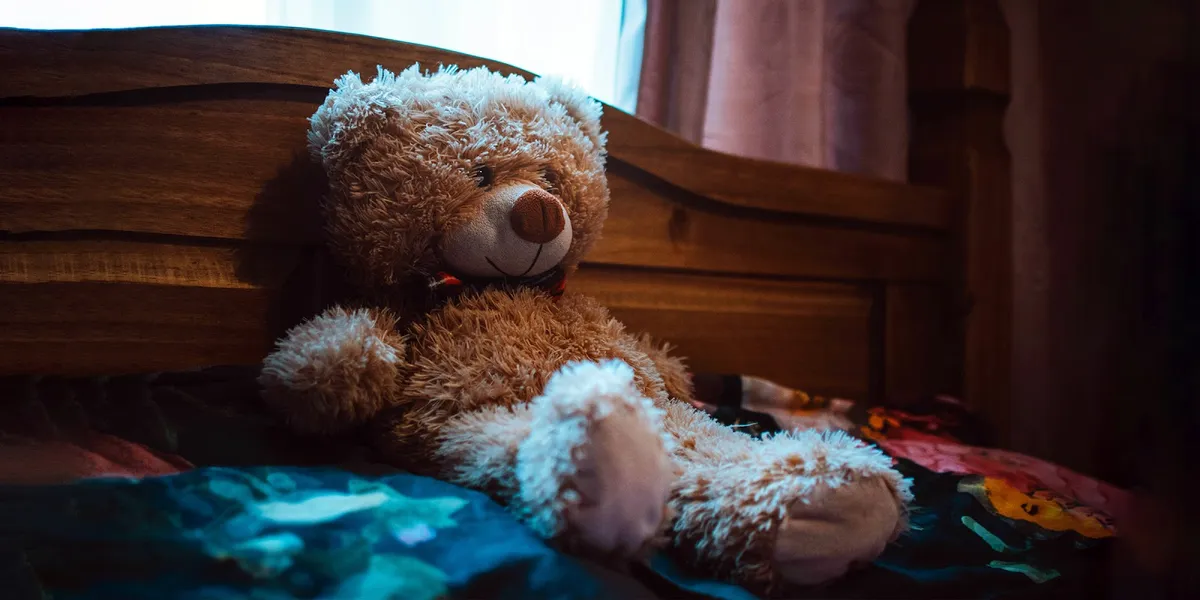 My Daughter Refused to Let Go of Her New Teddy Bear Until I Discovered a Hidden Camera Inside – Story of the Day