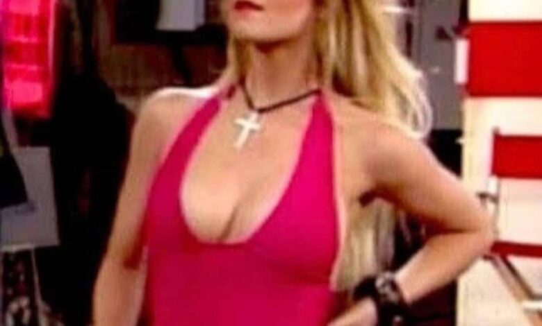 This scene is unedited. Check-out this throwback clip of Kelly Bundy’s audition